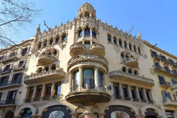 Passeig de Gràcia - Visit Barcelona