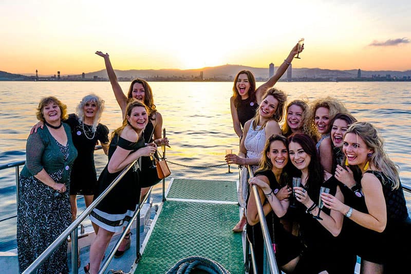Barcelona Boat Party • Get on board a legendary party cruise in 2018!