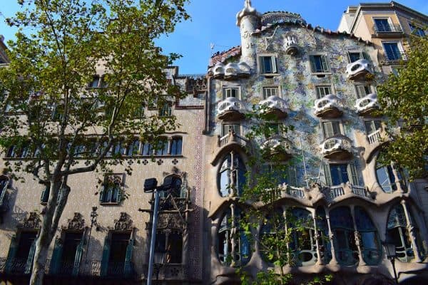 How to Spend 1 Day in Barcelona (24 hrs itinerary by a local)